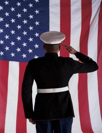 Patriotic/MemDaySoldierSalutes2.jpg