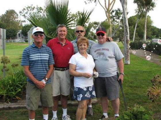 Picnic2008/GolfGroup.jpg