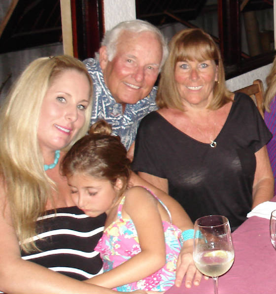 Travel/WoodHeatherFamily700.jpg